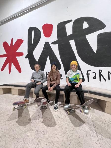 El Life Skate Farm de Basauri acoge a la preselección nacional femenina de Street
